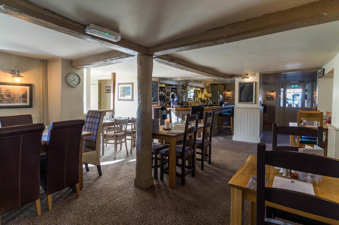 Greyhound Inn Wilton Wilton  Exterior foto