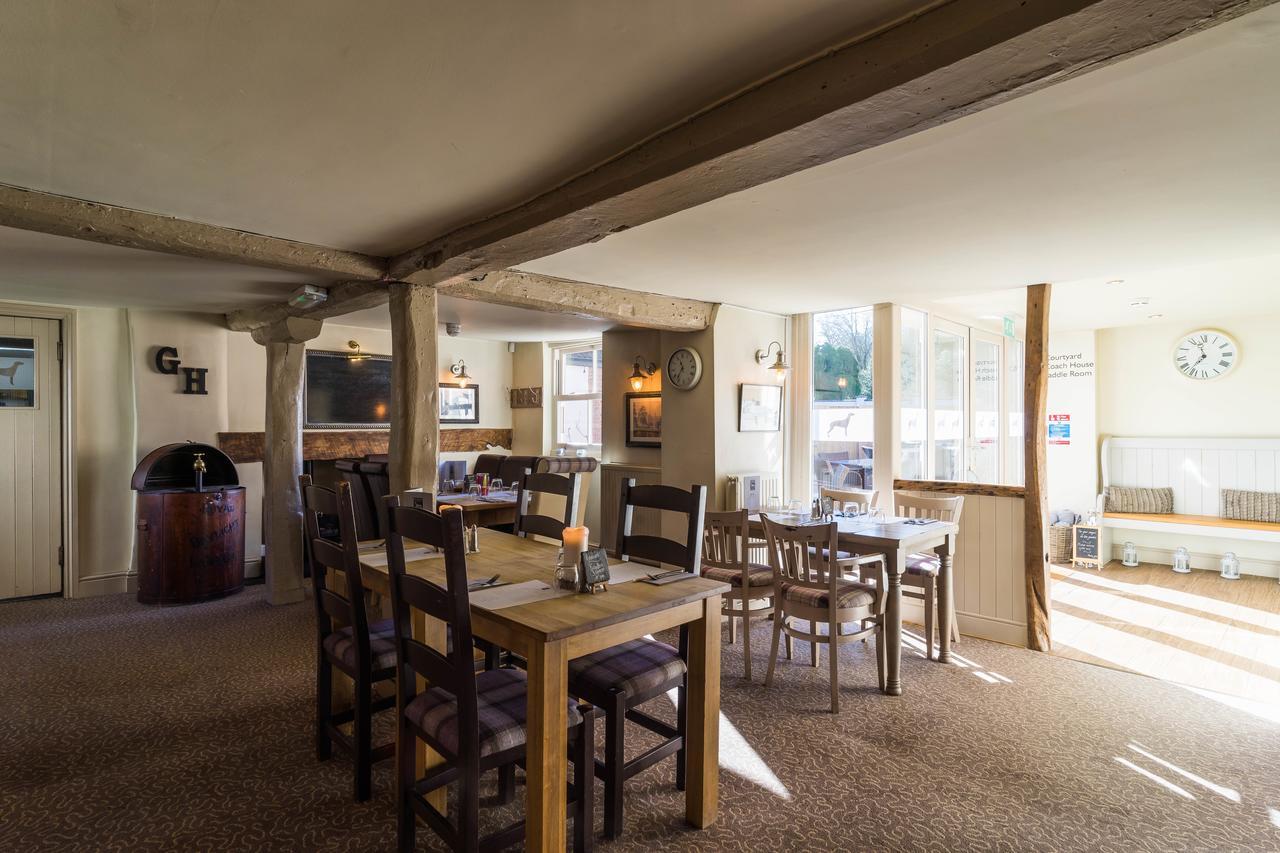 Greyhound Inn Wilton Wilton  Exterior foto